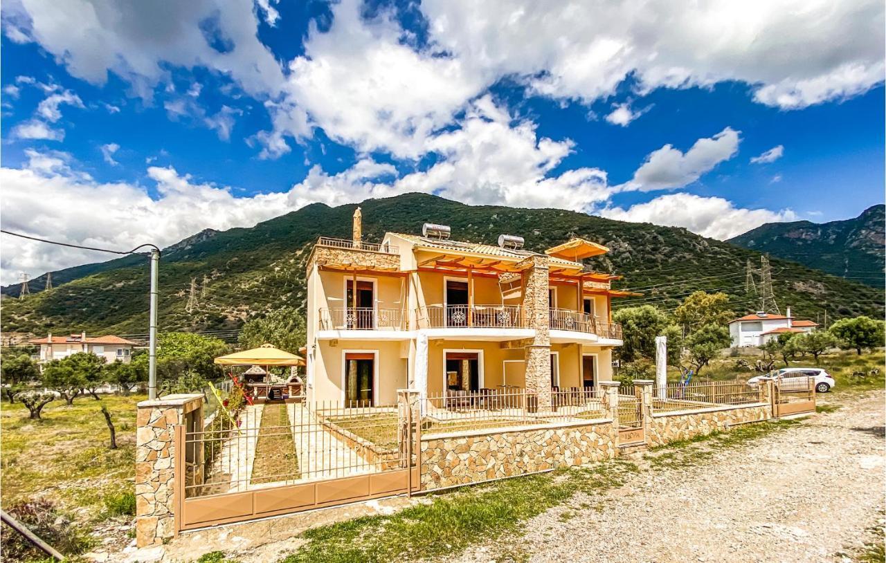 Nice apartment in Nafpaktos with WiFi&1 Bedrooms Buitenkant foto